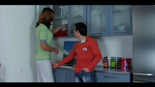 Բաց մազերով MILFie ն ...
